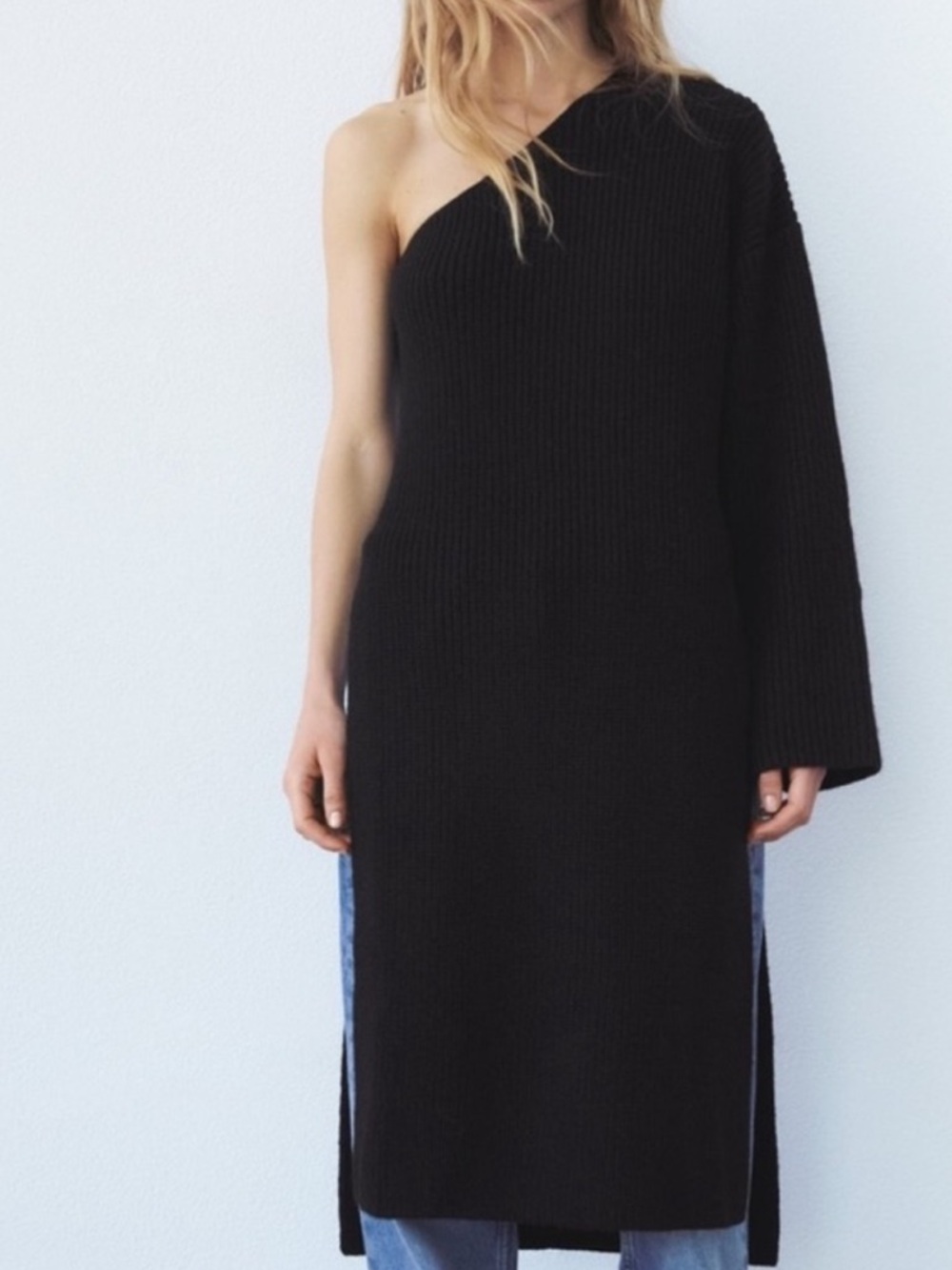 {Zara} Asymmetric Sleeve Knit Tunic Dress